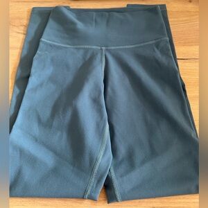 Aritzia TNA High-Waist Active Leggings in Grayish Teal - Size S - EUC